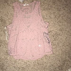 Detailed pink top